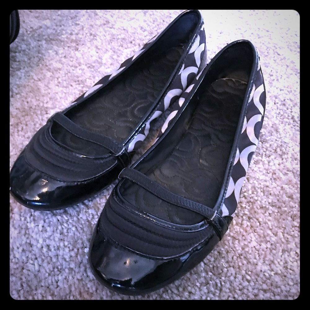 Coach flats